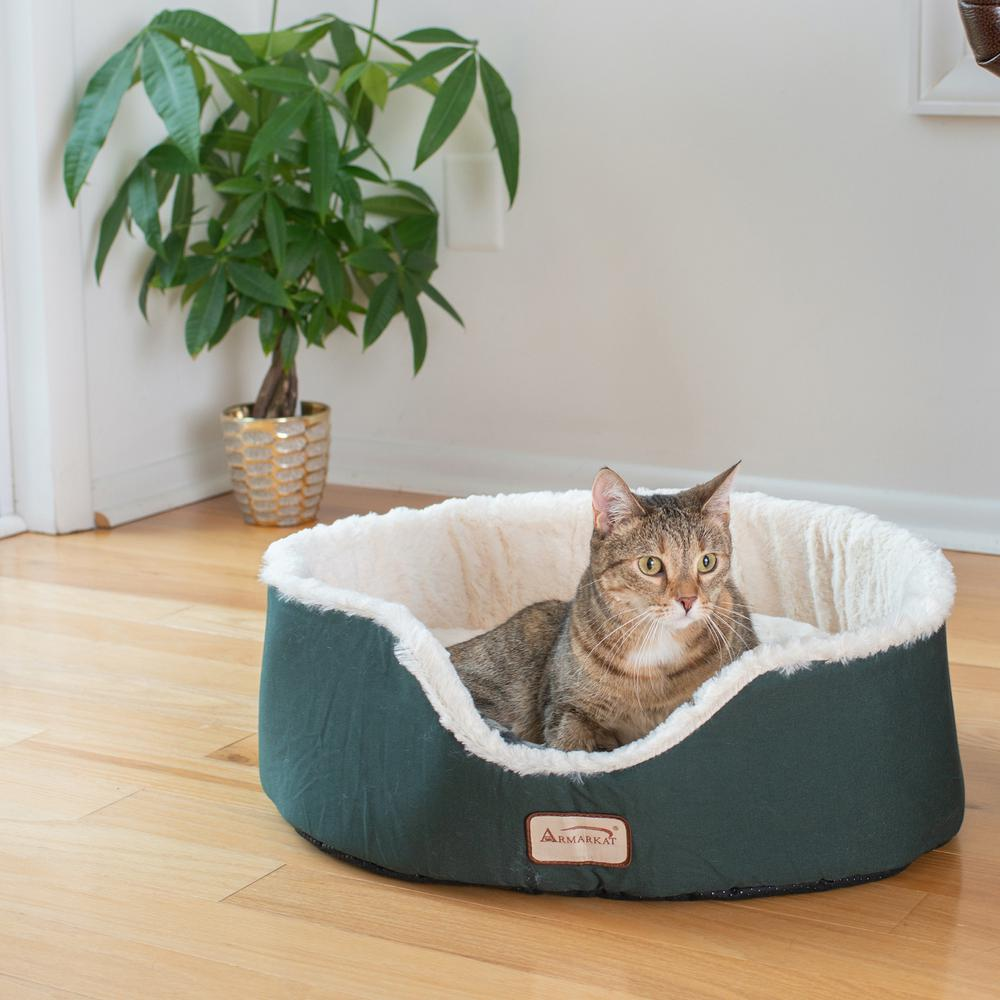 Armarkat Pet Bed Model C04HML/MB   Laurel Green and Ivory